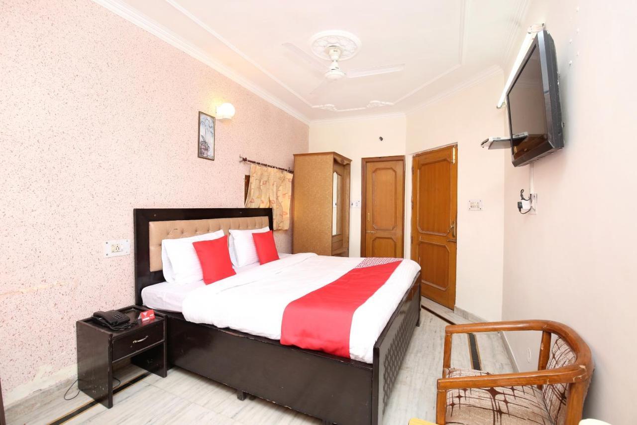 Oyo 5637 Hotel Majestic Chandigarh Exterior photo